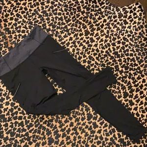 Lululemon leggings with leg pocket and drawstring